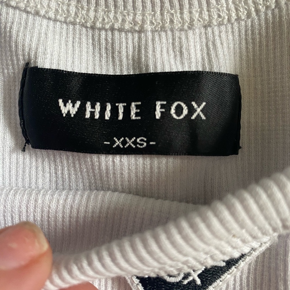 white fox logo Women's White Ribbed Tank Top cropped size xxs - Picture 4 of 5